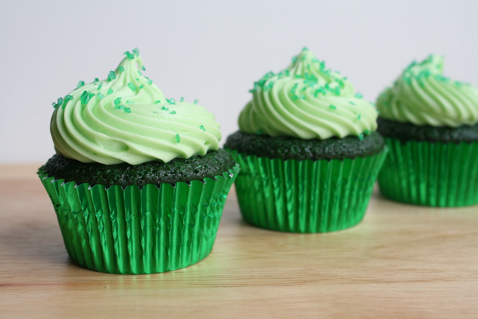 green-velvet-cupcakes-21.jpg